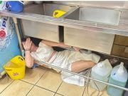 Pintu rahsia dalam tandas, laluan GRO larikan diri
