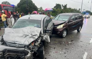 Dua termasuk warga emas maut nahas tiga kenderaan