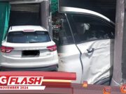 SUV Dipandu Warga Emas Langgar Bangunan Kedai #MGFlash