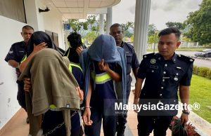 Empat rakan sekerja tak mengaku salah rogol pelajar 14 tahun