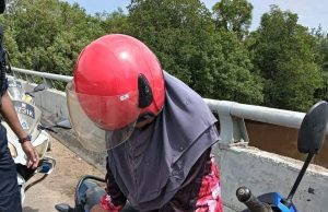Polis selamatkan wanita ada masalah mental daripada terjun jambatan