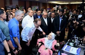 Universiti perlu beri ruang kepada industri, teroka disiplin berteknologi baharu – PM