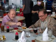 Agong santap asam pedas bersama PM