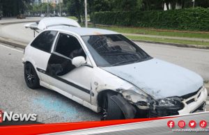 Takut dicekup, Proton Satria nekad langgar polis, penunggang motosikal