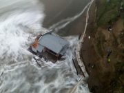 Pier breaks off, floats away in heavy California storm