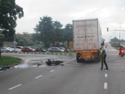 Lelaki maut langgar belakang lori masa lampu isyarat merah