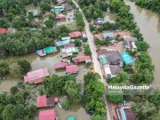Bersatu gembleng tenaga bantu mangsa banjir