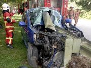 Besi pembahagi jalan tembus kereta, wanita nyaris maut
