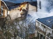 Lima disahkan maut dalam letupan di blok flat dekat The Hague
