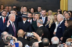 Trump angkat sumpah untuk penggal kedua, AS bersiap hadapi perubahan besar