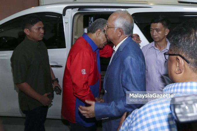 MGF12052018_NAJIB LETAK JAWATAN04