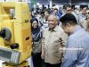 Menteri Besar Perak, Datuk Seri Saarani Mohamad melawat reruai pameran pada Hari e-Tanah Negeri Perak di Stadium Indera Mulia, Ipoh. Foto ABDULLAH YUSOF, 25 JANUARI 2025.