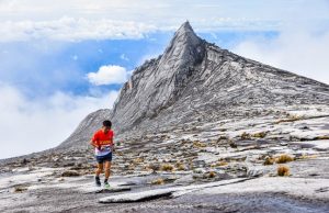 Mount Kinabalu International Climbathon tarikan utama pelancongan Sabah