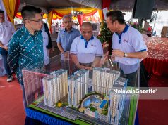 Menteri Besar Perak, Datuk Seri Saarani Mohamad ketika Majlis Perasmian Pelancaran Jualan Projek Rumah Perakku Pangsapuri Raflesia di Bandar Seri Botani, Ipoh, pada Sabtu. Foto ANIQ NABILAFIQ ANUAR, 01 FEBRUARI 2025.