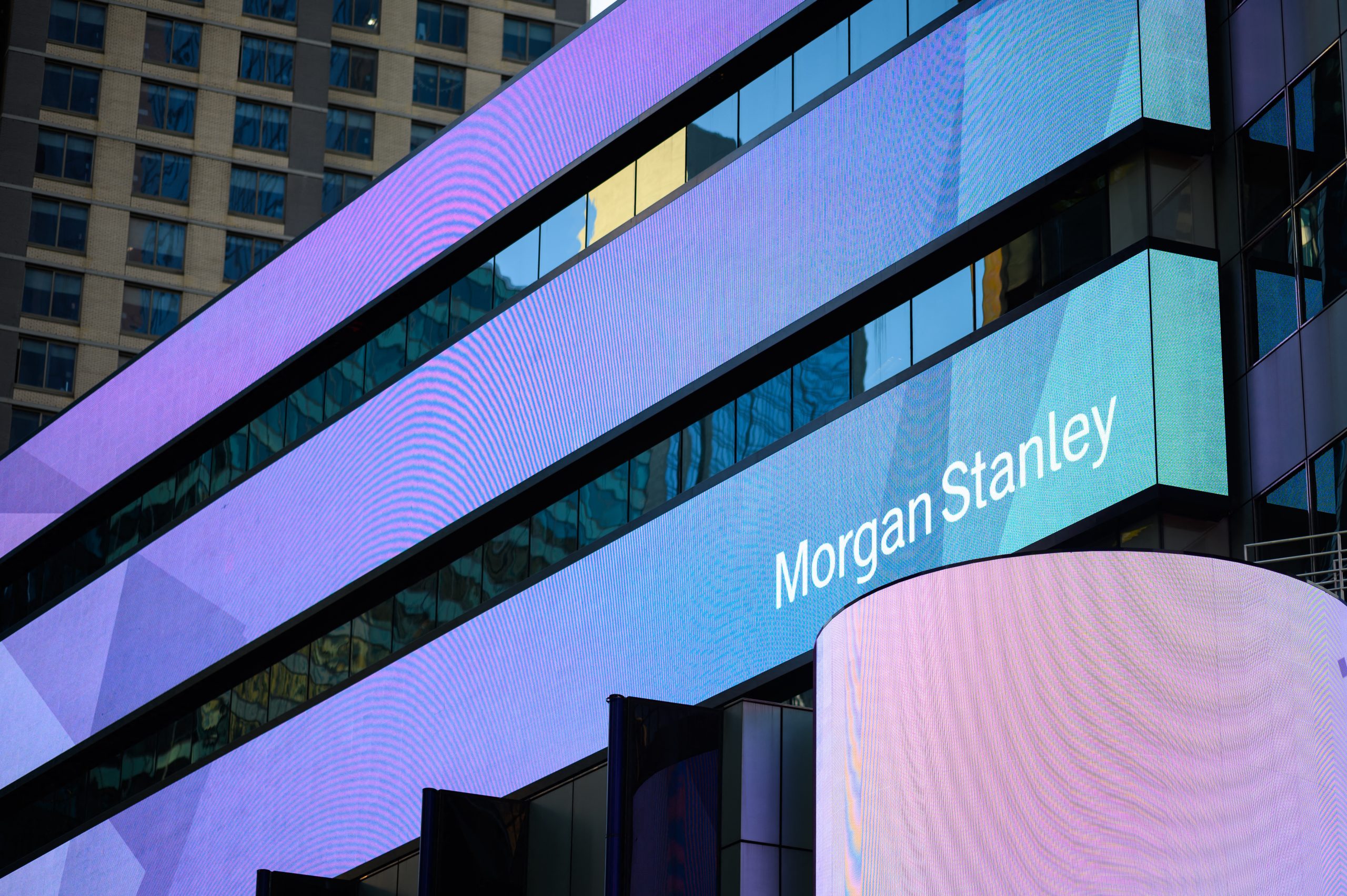 Morgan Stanley Rancang Hentikan 2 000 Pekerja Morgan Stanley Rancang Hentikan 2 000 Pekerja