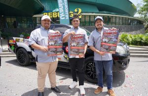 Truck Fighter, himpunan komuniti 4×4 terbesar di Malaysia Azmar Zaki Ayub bersama Muhammad Syamim Zulkifli (Pengarah Program) dan Pekin Ibrahim menunjukkan poster Truck Fighter 1.0