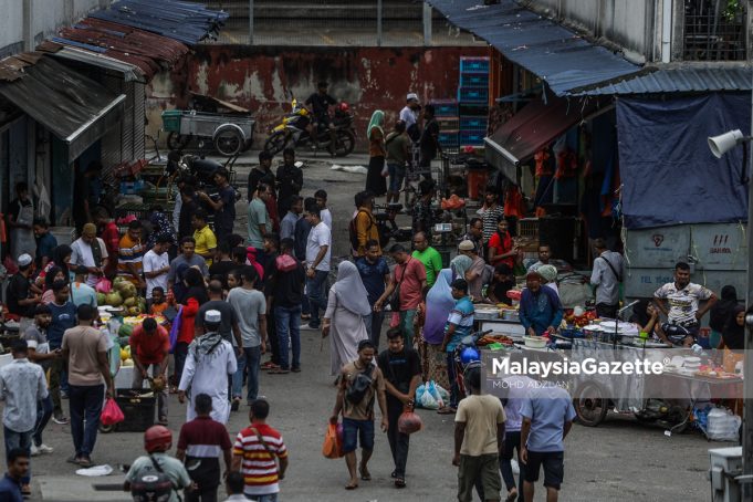 MGF09032025_BAZAR WARGA ASING-2