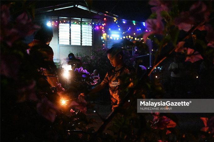 MALAM RAYA