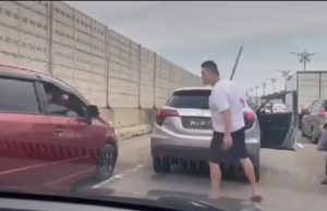 Polis buru dua lelaki bergaduh di Lebuhraya EDL