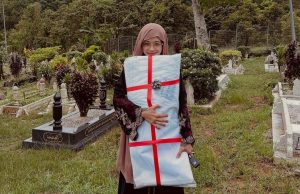 Noorkhiriah dapat hadiah hari jadi kain kafan daripada suami