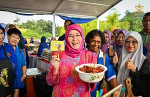 Acar buah `Aminah Mahmood’ rupa-rupanya dimasak Tengku Ampuan Pahang