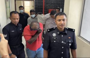 Bakal pengantin antara 4 lelaki didakwa kes tetak ahli perniagaan