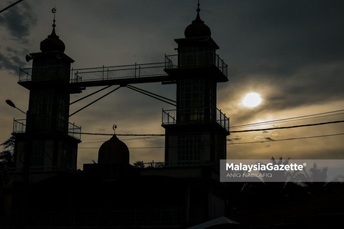 MASJID JAMEK AR-RIDZUAN Masjid Jamek Ar-Ridzuan menjadi simbol keagamaan dan perpaduan bagi penduduk kampung ketika tinjauan lensa MalaysiaGazette di Bagan Serai. Foto ANIQ NABILAFIQ ANUAR, 08 MEI 2025.