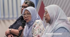 Pengerusi Jawatankuasa Pemilihan Pusat (JPP), Datuk Seri Dr Zaliha Mustafa bercakap pada taklimat bersama media mengenai Kongres Nasional Parti Keadilan Rakyat (PKR) 2024/2025 yang akan bermula pada hari ini sehingga 24hb ketika tinjauan lensa Malaysia Gazette di Pusat Konvensyen Antarabangsa Persada Johor. Foto MOHD ADZLAN, 22 MEI 2025.
