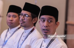 Ketua Angkatan Muda Keadilan, Adam Adli bercakap kepada media selepas menyampaikan ucapan dasar pada Kongres Angkatan Muda Keadilan (AMK) ketika di Berjaya Waterfront Hotel, Johor Bahru. Foto MOHD ADZLAN, 23 MEI 2025.