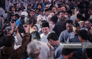 Kurang fokus kepada PKR, Anwar mohon maaf secara terbuka Presiden Parti Keadilan Rakyat (PKR), Datuk Seri Anwar Ibrahim hadir pada Ucapan Dasar dan Perasmian Kongres Nasional Keadilan 2024/2025 ketika di Pusat Konvensyen Antarabangsa Persada Johor. Foto MOHD ADZLAN, 23 MEI 2025.