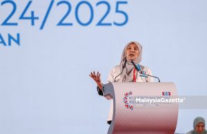 PKR perlu kalis cabaran masa depan – Nurul Izzah Timbalan Presiden Parti Keadilan Rakyat (PKR) Baharu, Nurul Izzah Anwar membuat ucapan pergulungan dasar pada Sesi Perbahasan Perwakilan Kongres Nasional Keadilan 2024/2025 ketika di Pusat Konvensyen Antarabangsa Persada Johor. Foto AIZAT ZAINAL, 24 MEI 2025.