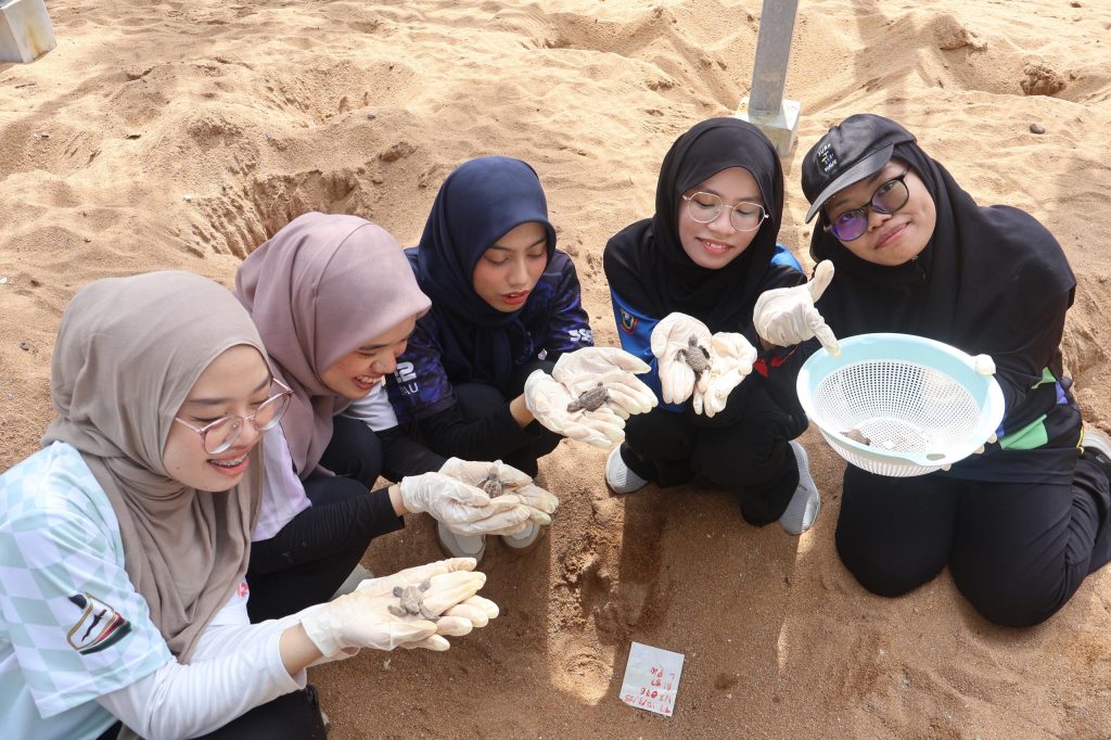 Peserta Program Tanggungjawab Sosial Korporat (CSR) dan Kewartawanan Alam Sekitar