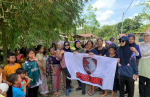 CDERT-APM Team Amal Kazuko santuni lebih 200 komuniti Orang Asli di Pos Lenjang Team Amal Kazuko turun ke perkampungan Orang Asli Pos Lenjang, Kuala Lipis, Pahang.