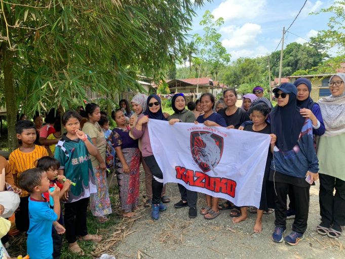 Team Amal Kazuko turun ke perkampungan Orang Asli Pos Lenjang, Kuala Lipis, Pahang.