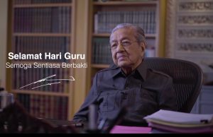 Masa depan anak bangsa, negara terukir di tangan guru – Tun M