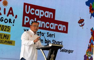 Saya minta Tengku Zafrul doakan saya kekal di Selangor – Amirudin