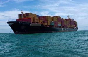 Kapal kontena berlabuh tanpa kebenaran ditahan