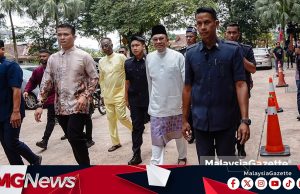 PM Berjalan Kaki Ke Kedai Makan Selepas Solat Jumaat