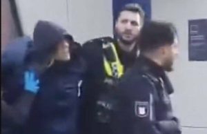 18 cedera mengancam nyawa dalam serangan pisau di Hamburg