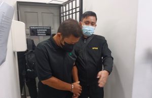 Penolong pegawai kesihatan didakwa terima rasuah RM3,000