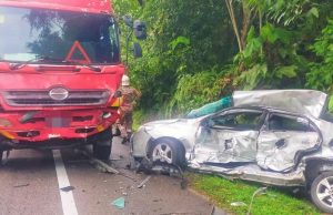 Dua warga emas maut tersepit dalam kemalangan lima kenderaan