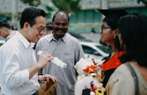Steven bantu Saundarya capai impian bergelar doktor