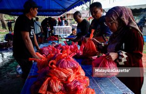 Ikhlas Com Travel & Umrah tumbangkan ‘Kiko’ dan Awang Merah untuk penduduk Puchong