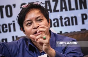 Samakan pemimpin wanita dengan haiwan boleh disaman-Azalina