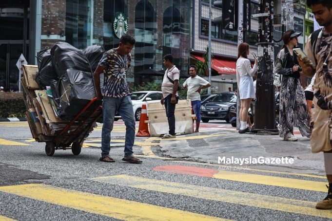 LINTASAN BUKIT BINTANG