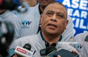 Menteri Besar Perak, Datuk Seri Saarani Mohamad ketika sidang media Majlis Penutup Minggu Latihan Kebangsaan (NTW) Tahun 2025 di Pusat Konvensyen Ipoh, pada Sabtu. Foto ANIQ NABILAFIQ ANUAR, 21 JUN 2025. JRTB RMK-13 Gerik-Jeli Jalan Raya Timur-Barat