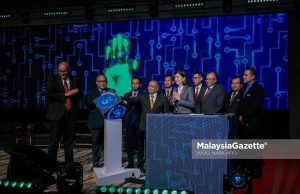 Kerajaan Negeri Perak melancarkan dokumen Pelan Tindakan Ekonomi Digital Negeri Perak 2030 dan ‘Blueprint’ atau Rangka Tindakan Bandar Pintar Negeri Perak 2040 yang akan memperkukuhkan lagi usaha kerajaan negeri menjayakan Pelan Perak Sejahtera 2030 dan menyumbang kepada matlamat Malaysia sebagai Negara Pintar Majlis Ekonomi Digital Negeri Perak