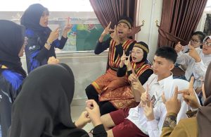 Mahasiswa UiTM Rembau sampaikan ilmu bahasa isyarat dan kasih sayang di Batam
