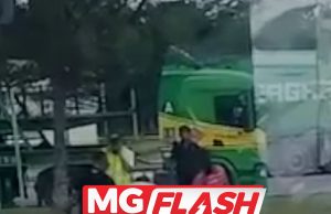Selisih Faham Masuk Lorong Tunai, Punca Gaduh Dua Lelaki Di Plaza Tol #MGFlash