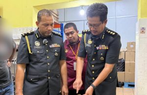 Guna logo halal tidak sah, kilang bungkus minyak masak diserbu